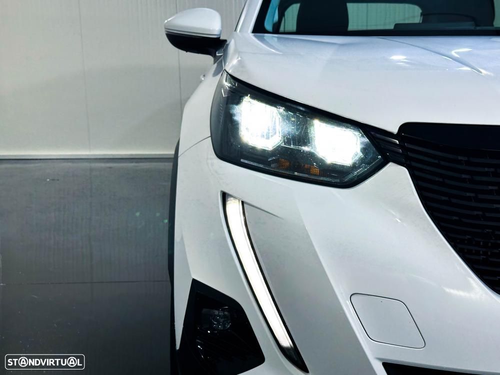 Peugeot 2008 1.2 PureTech Allure EAT8 - 14