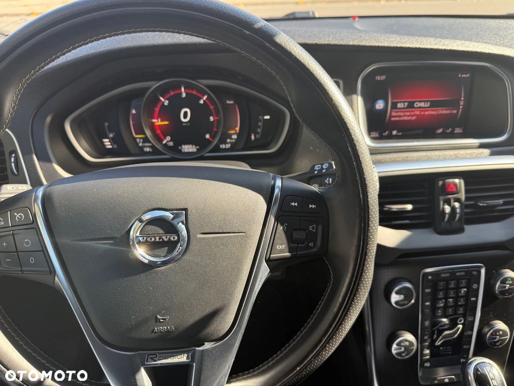 Volvo V40 D3 Drive-E SCR R-Design Momentum - 3