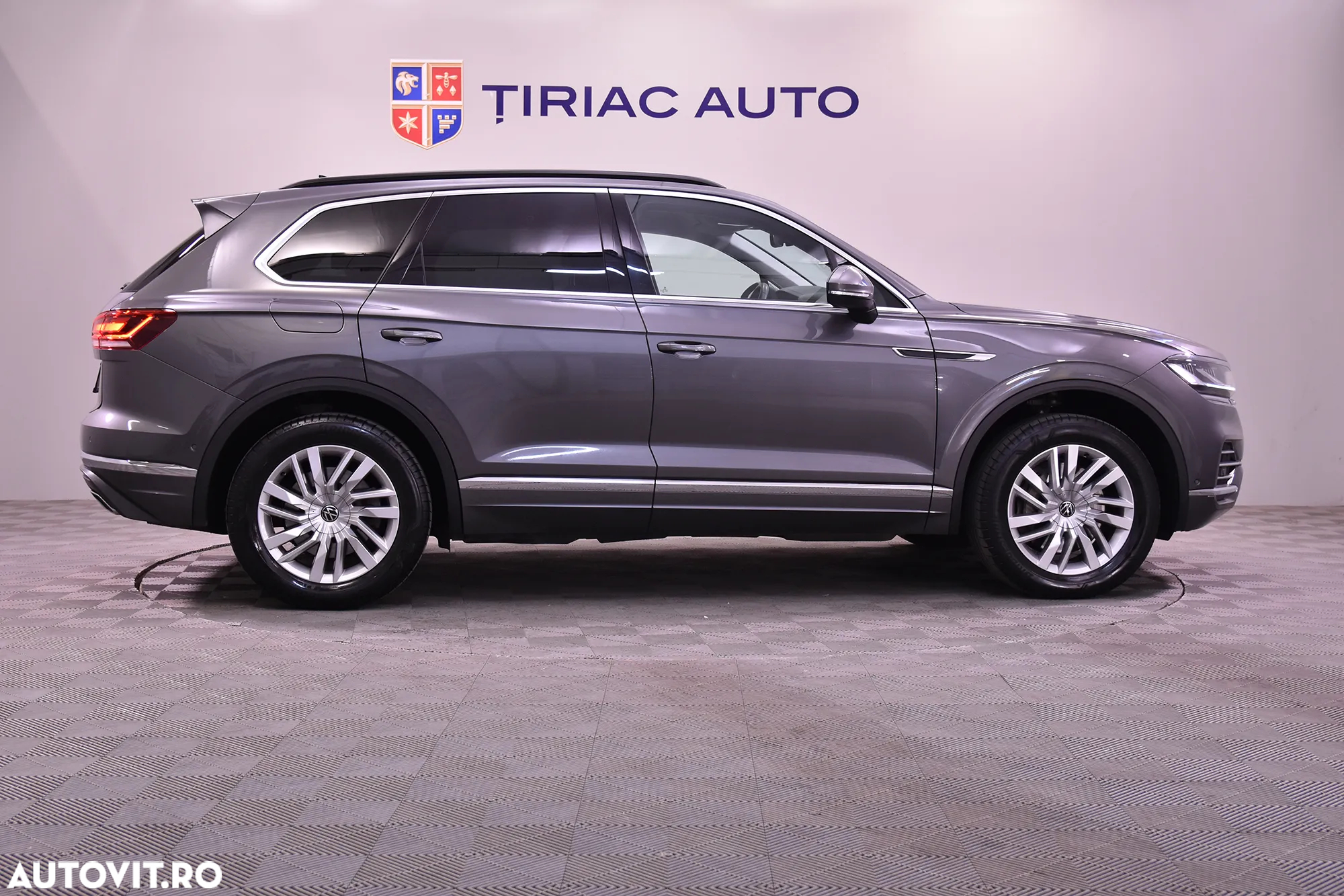 Volkswagen Touareg - 6