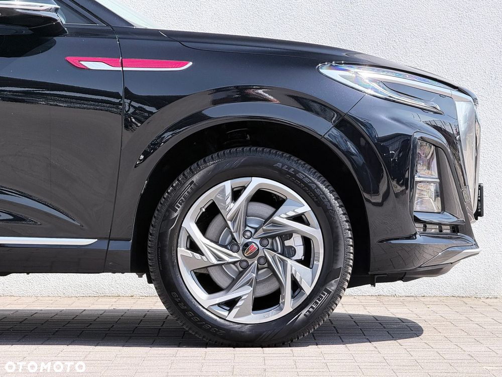 Hongqi HS3 - 5