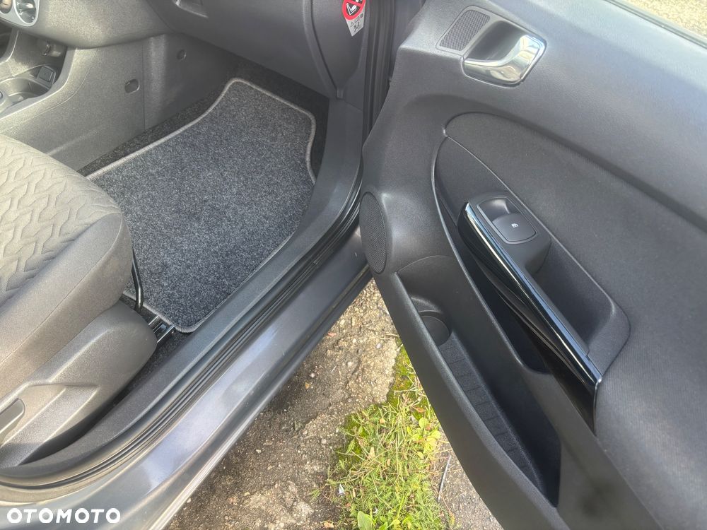 Opel Corsa 1.2 16V Cosmo - 16
