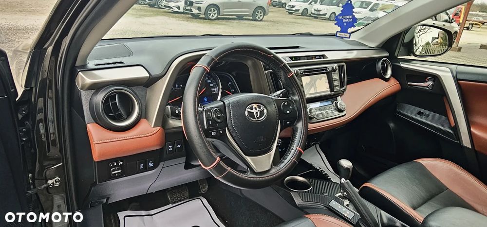 Toyota RAV4 2.2 D-CAT Premium - 33