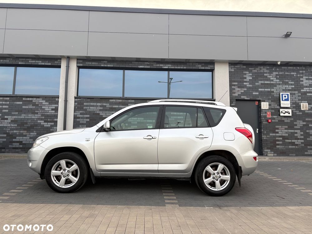 Toyota RAV4 2.2 D-4D Luna - 4