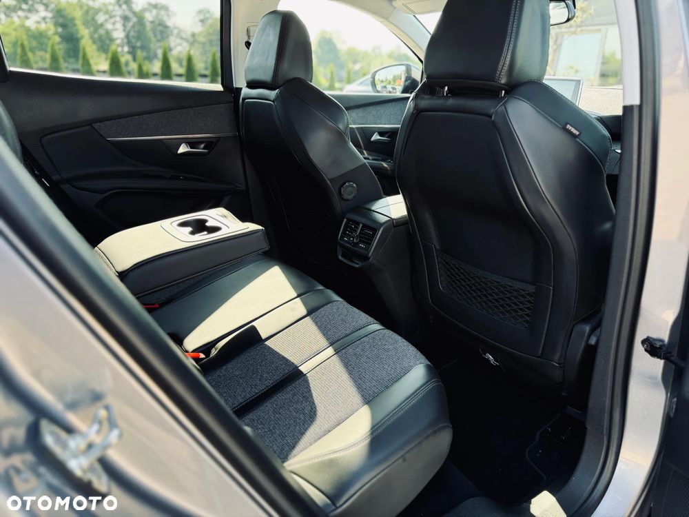 Peugeot 3008 1.2 PureTech Allure S&S - 18