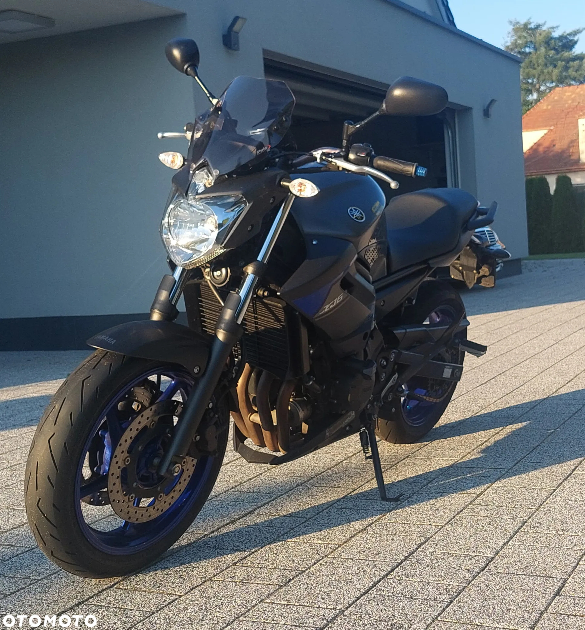 Yamaha XJ - 4