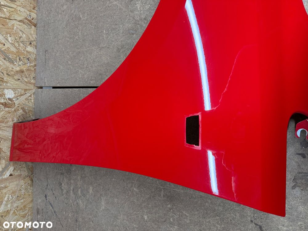 BŁOTNIK LEWY PRZÓD LEWY PRZEDNI OPEL CORSA E CZERWONY 50B - 2