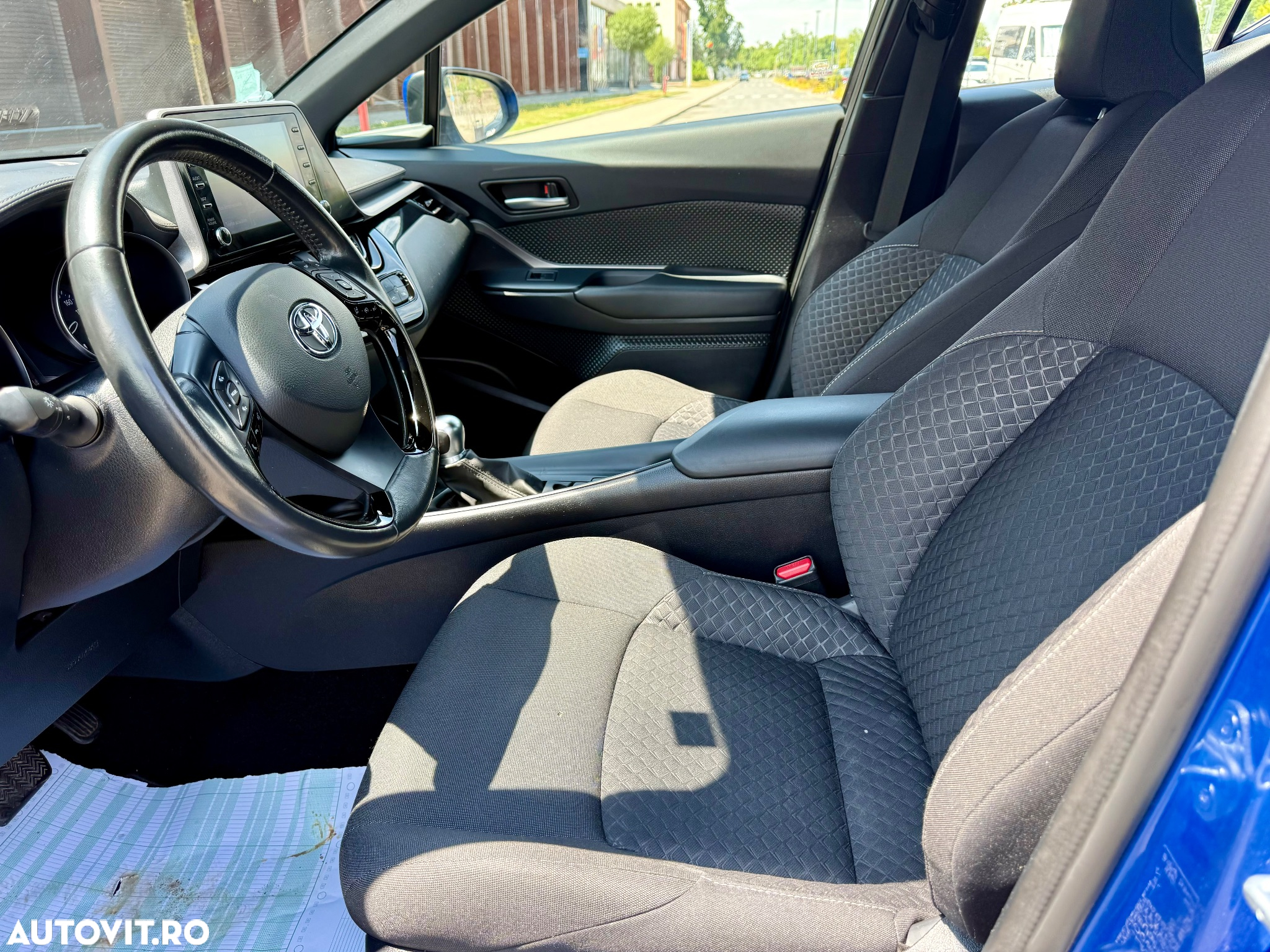 Toyota C-HR 1.8 Hybrid Business Edition - 13