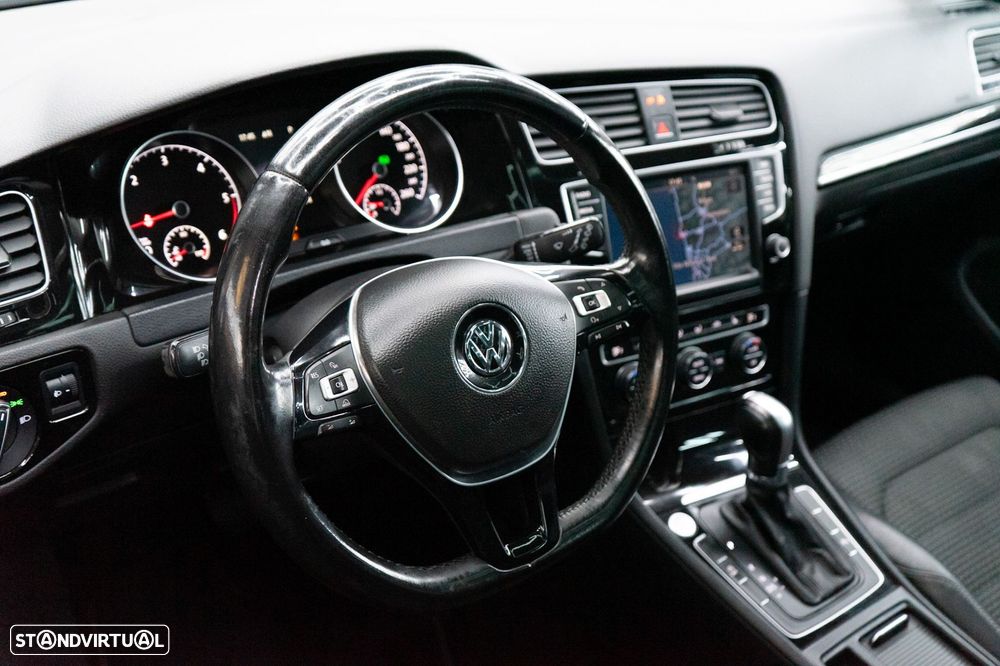 VW Golf Variant 1.6 TDi R-Line DSG - 6