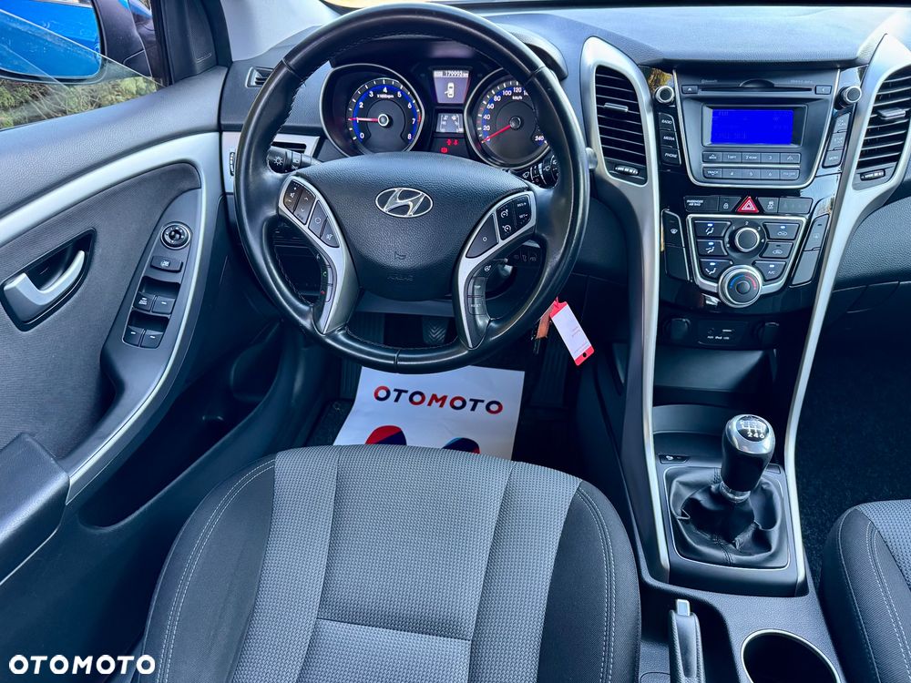 Hyundai i30 blue 1.6 GDI YES Gold - 9