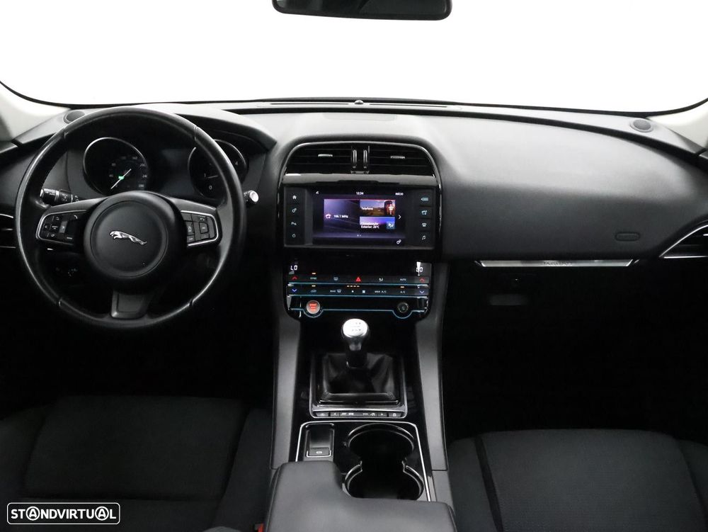 Jaguar F-Pace 2.0 i4D R-Sport - 24