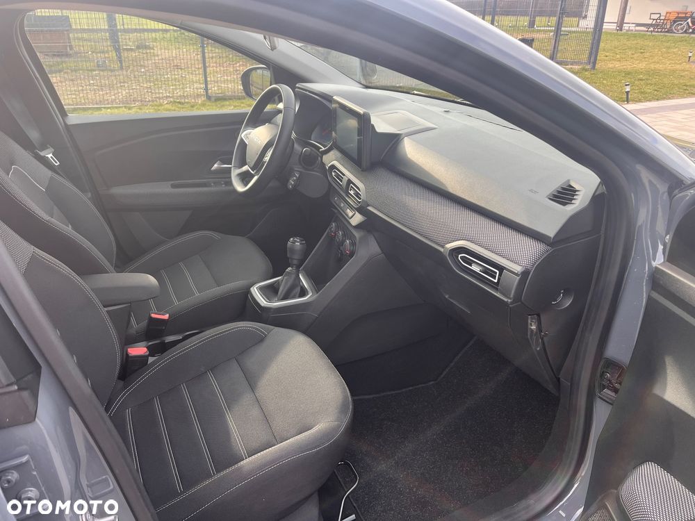 Dacia Sandero TCe 90 Essential - 16