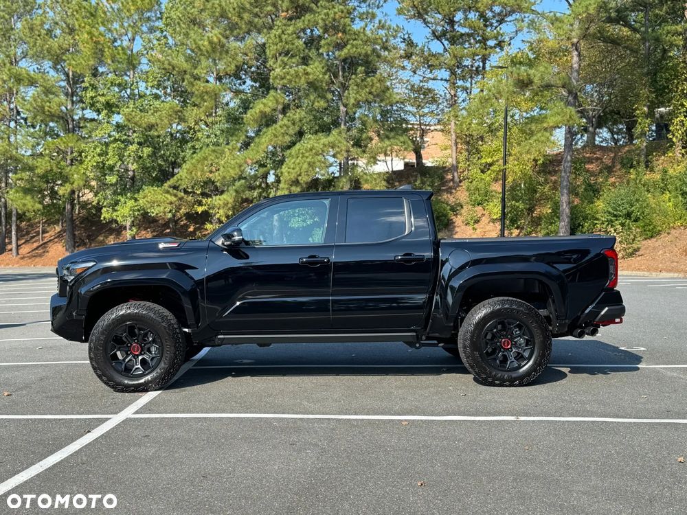 Toyota Tacoma - 3