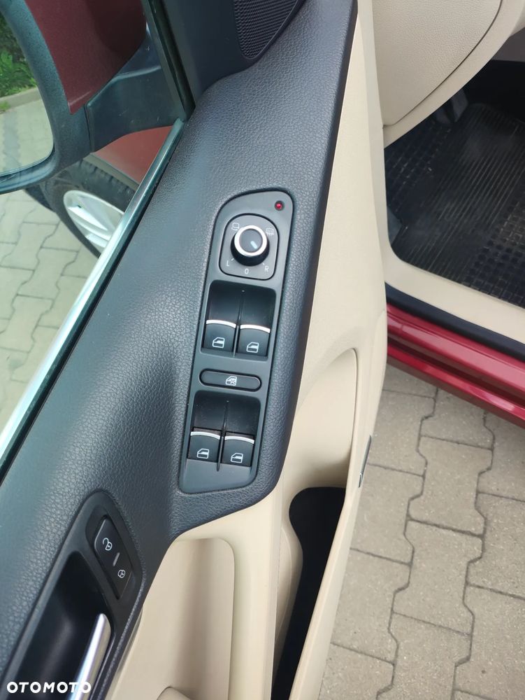 Volkswagen Tiguan 2.0 TDI 4Mot Sport&Style DSG - 9