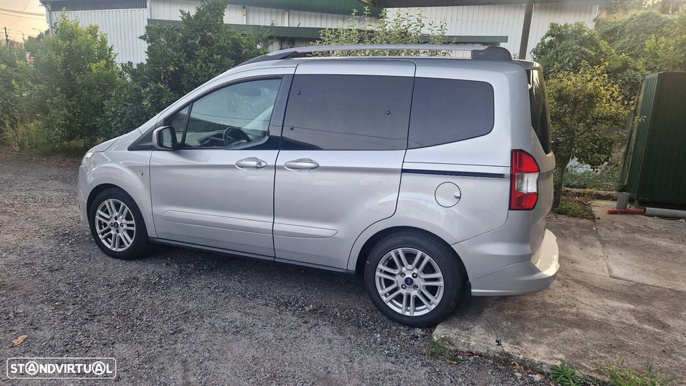 Ford Tourneo Courier 1.0 EcoBoost Titanium - 4