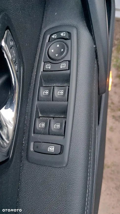 Renault Megane ENERGY TCe 130 EDC BOSE EDITION - 11