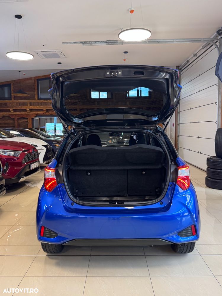 Toyota Yaris 1.5 VVT-i HSD Bi-Tone R&B - 41