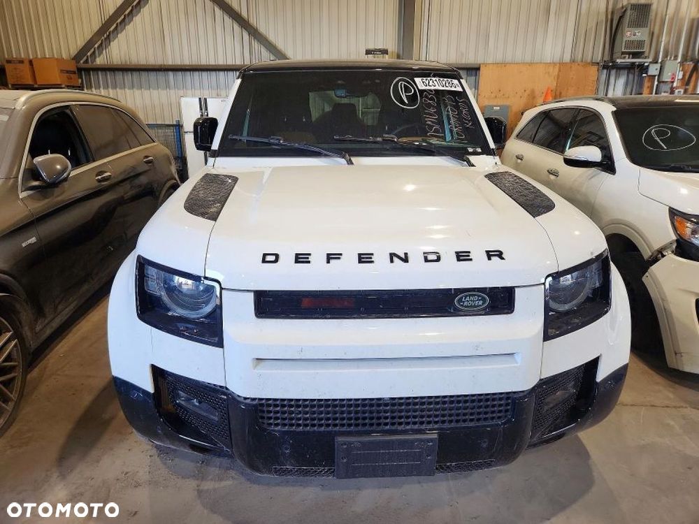 Land Rover Defender - 3