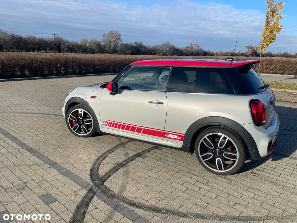 MINI John Cooper Works - 9