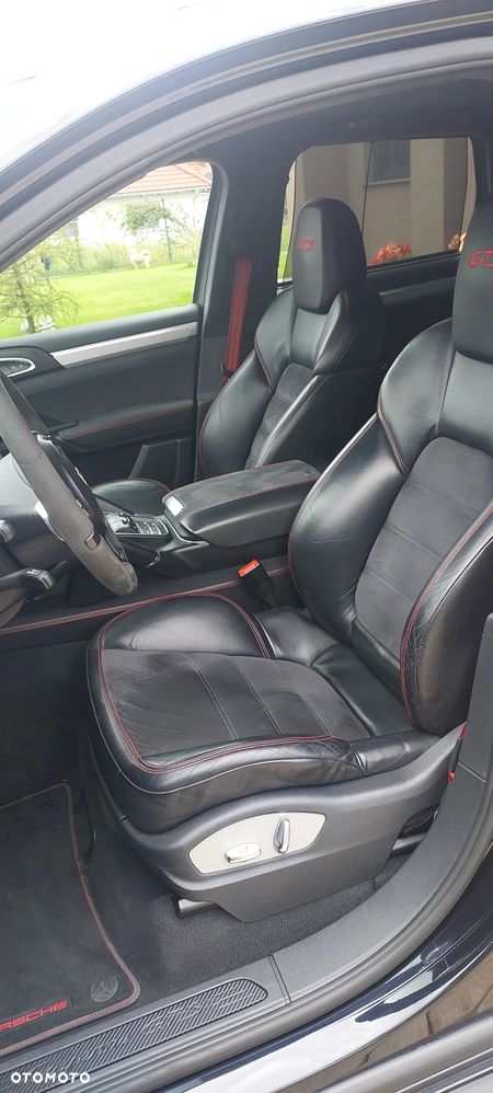 Porsche Cayenne - 15
