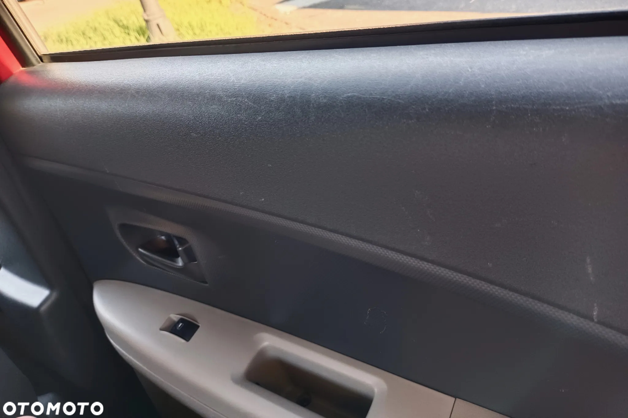 Daihatsu Sirion 1.0 - 18
