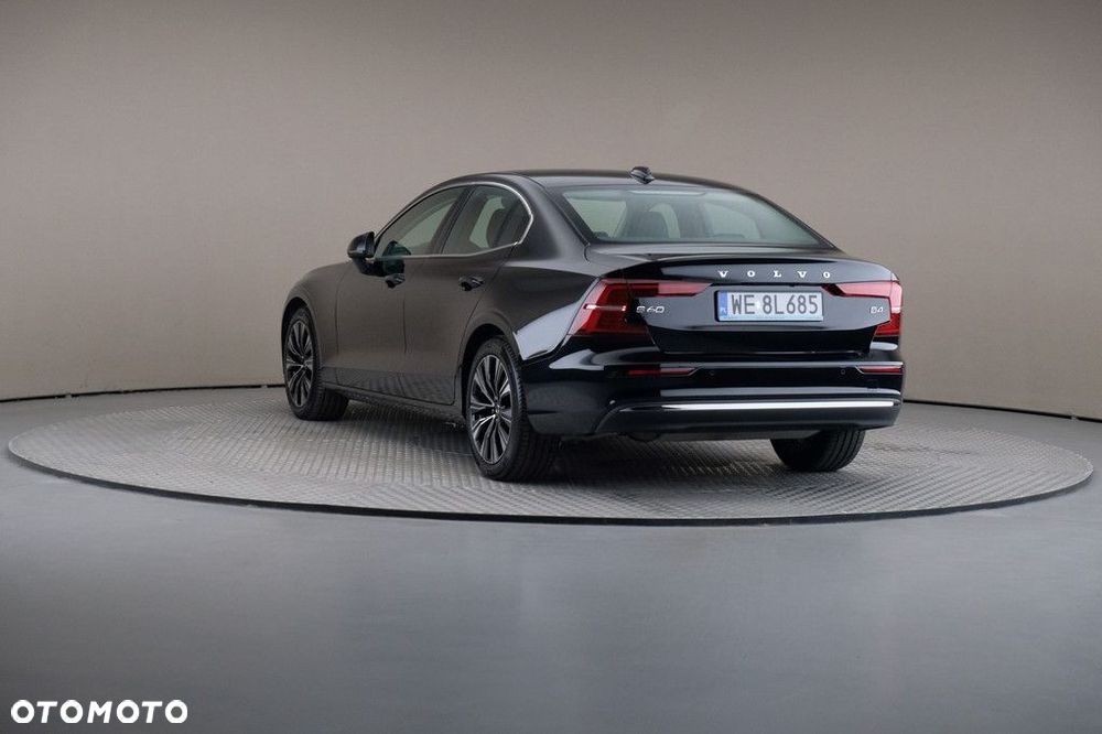 Volvo S60 2023 photo 2
