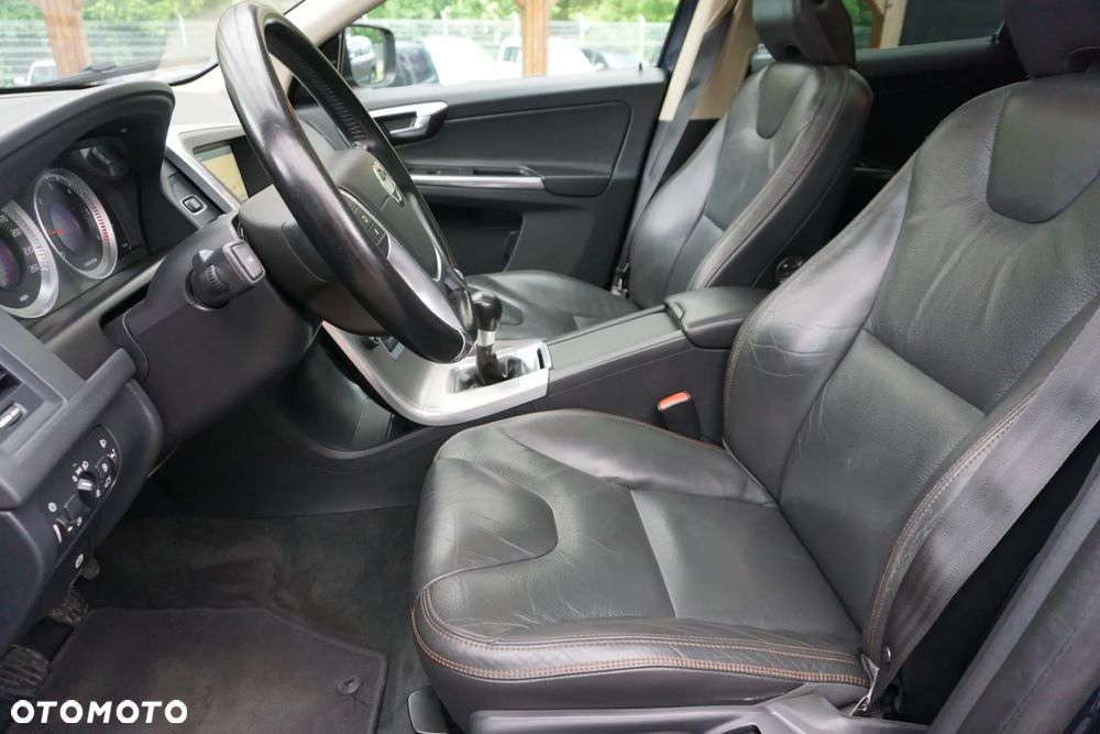 Volvo XC 60 D3 Momentum - 8
