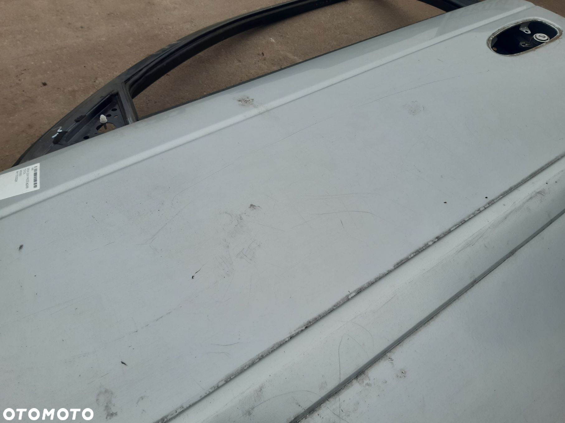 DRZWI LEWY PRZÓD KOMBI

 TOYOTA
 AVENSIS I T22 - 6