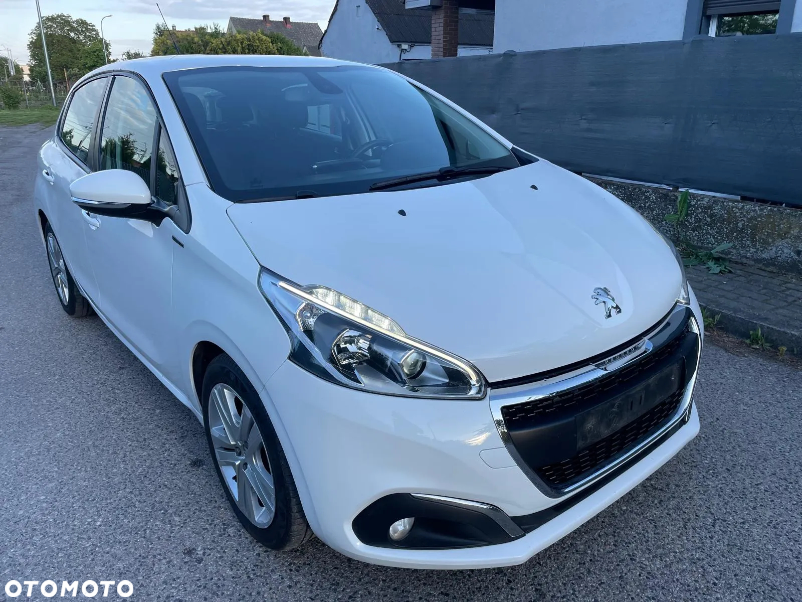 Peugeot 208 1.2 PureTech Active - 5