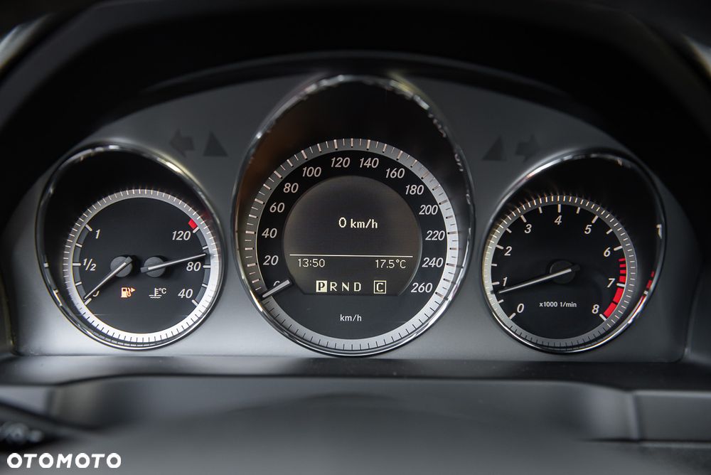 Mercedes-Benz Klasa C 180 CGI Automatik BlueEFFICIENCY - 20