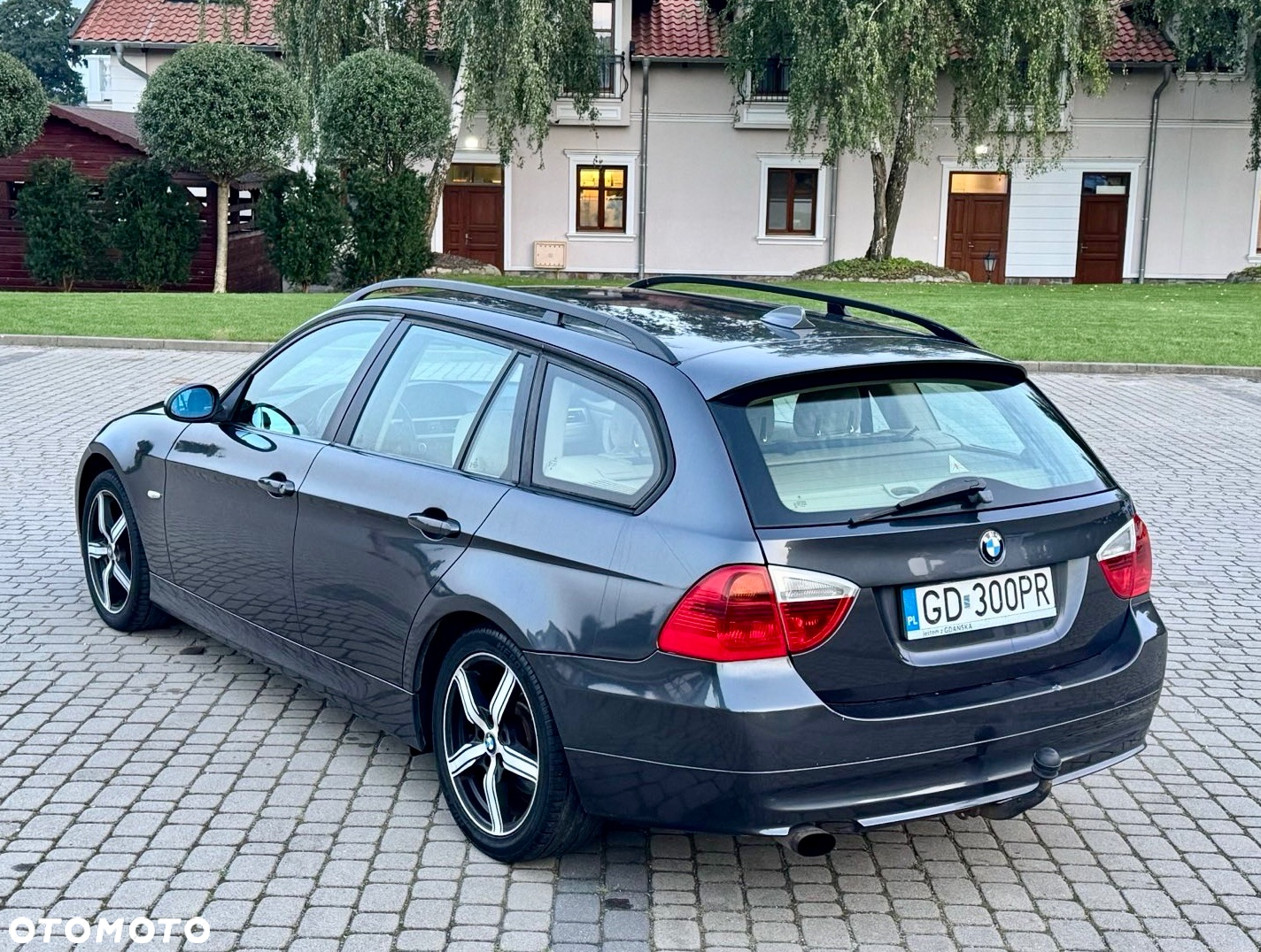 BMW Seria 3 320i - 4