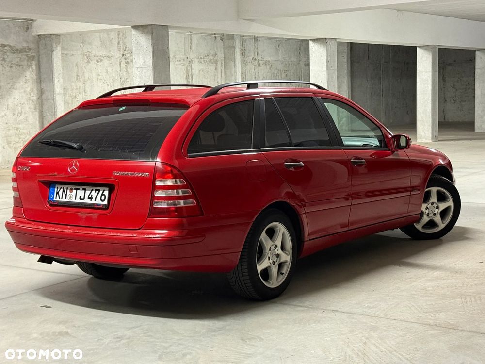 Mercedes-Benz Klasa C 180 T Kompressor Classic - 7