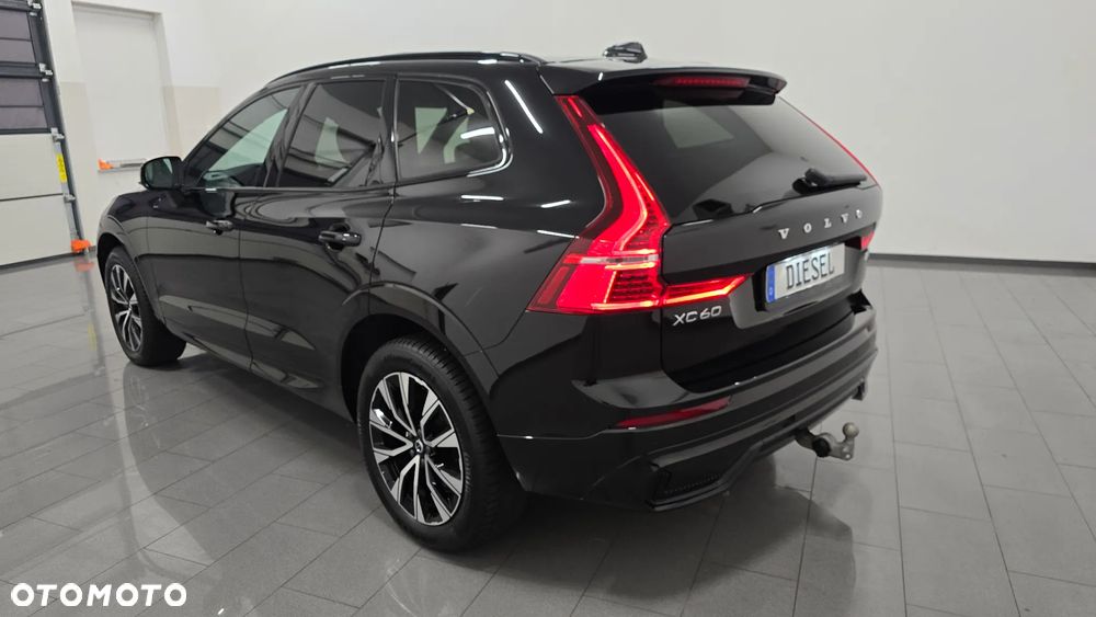 Volvo XC 60 B4 D Plus Dark - 3