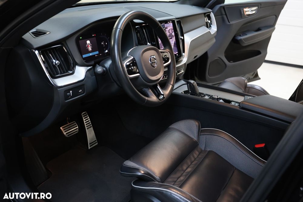 Volvo XC 60 B4 MHEV AWD R-Design - 11