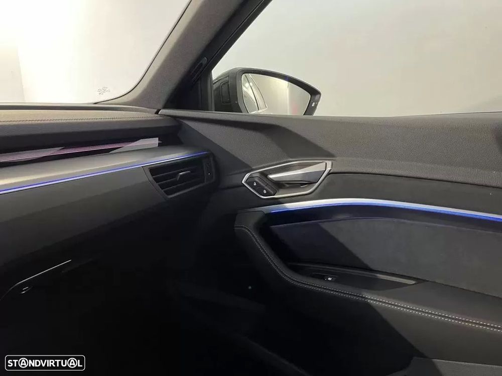 Audi Q8 e-Tron Sportback 50 quattro S line - 29