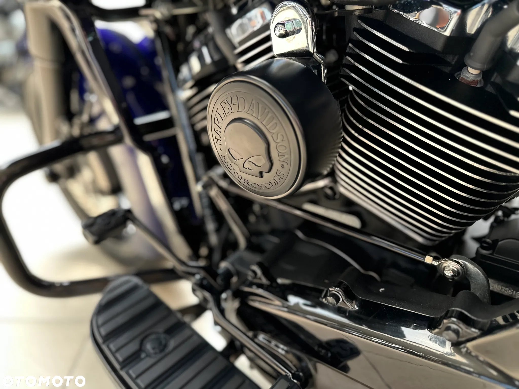 Harley-Davidson Touring Road Glide - 28