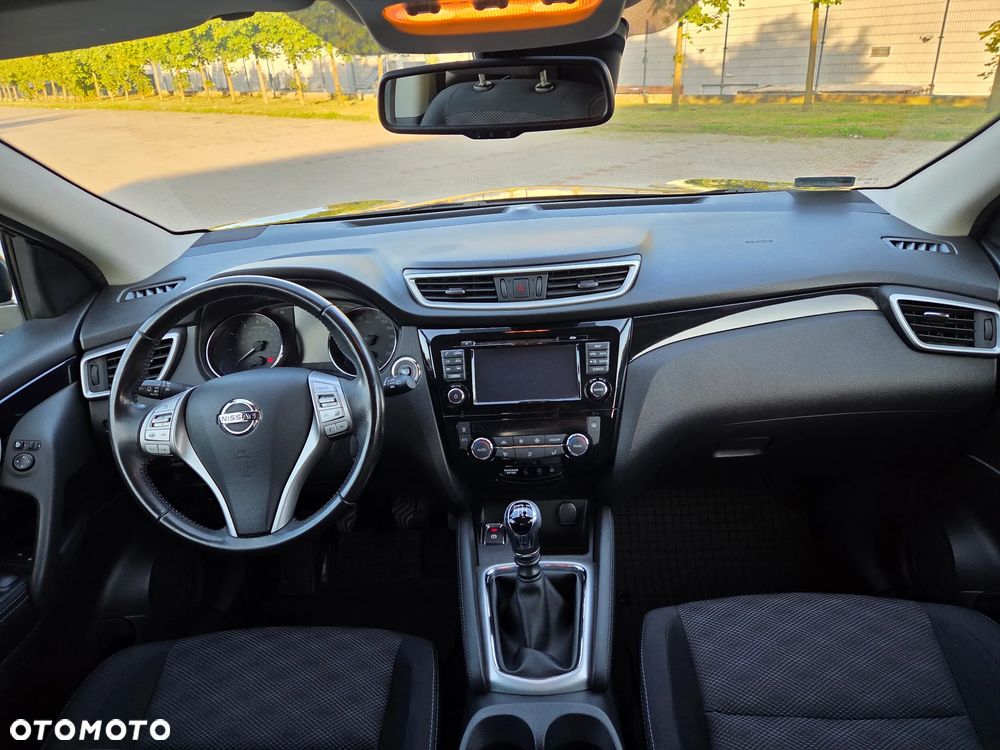 Nissan Qashqai 1.2 DIG-T N-Connecta EU6 - 8