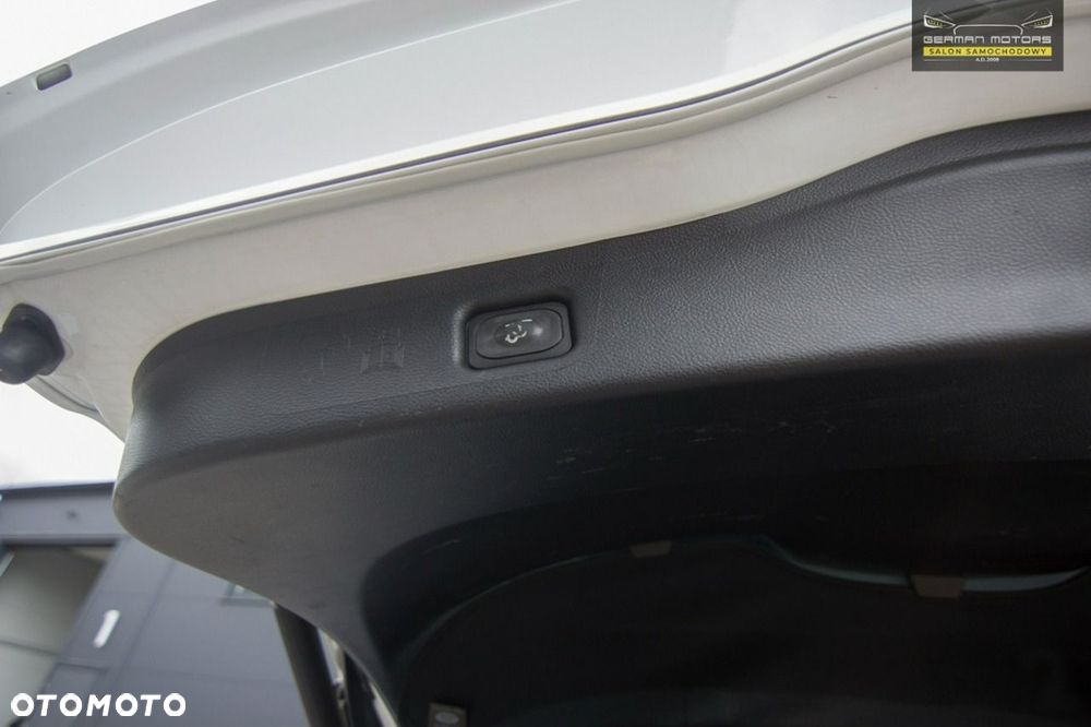 Ford S-Max - 32