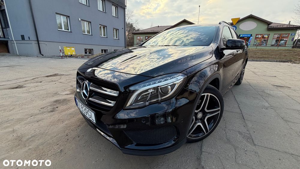 Mercedes-Benz GLA - 15