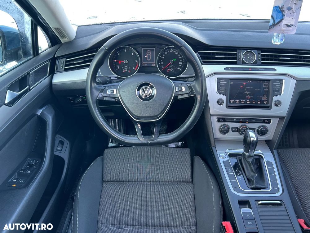 Volkswagen Passat 2.0 TDI DSG (BlueMotion Technology) Comfortline - 27