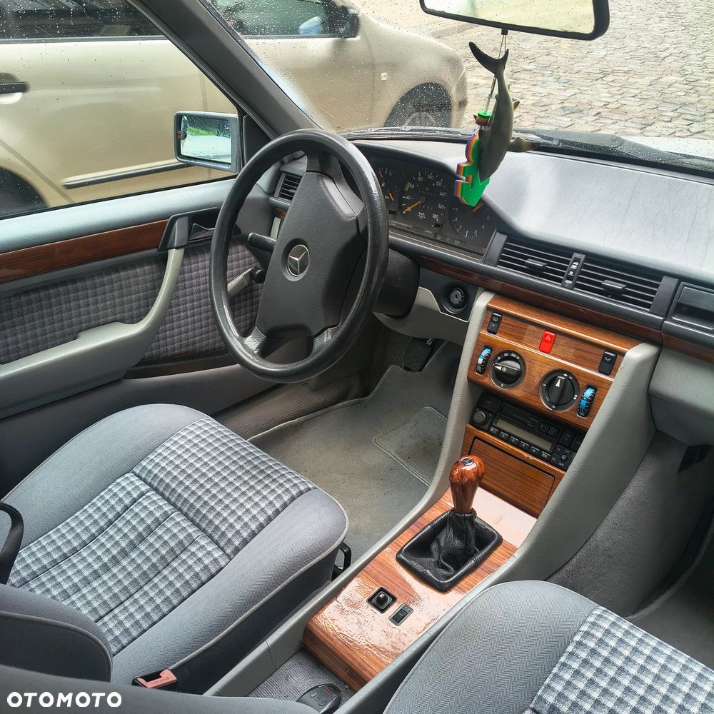 Mercedes-Benz W124 (1984-1993) - 9