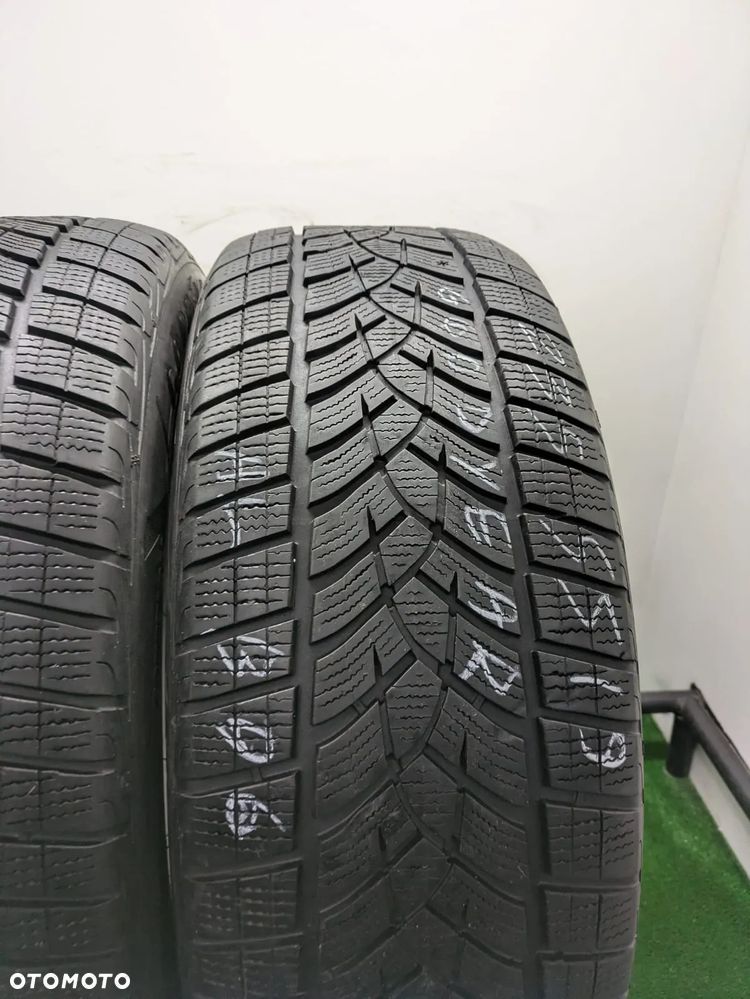 Opony zimowe 235/55/19 Goodyear Ultragrip Performance - 3