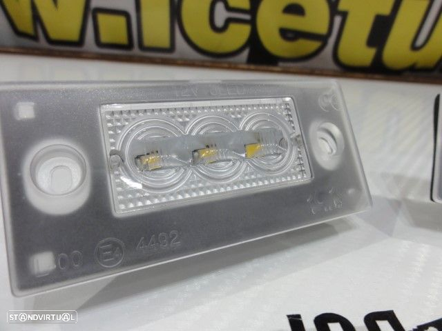 Suporte De Lâmpada De Matricula Com Led Branco Audi A4/S4/RS4 avant 1999-2001, A3 8L 01-03 - 4