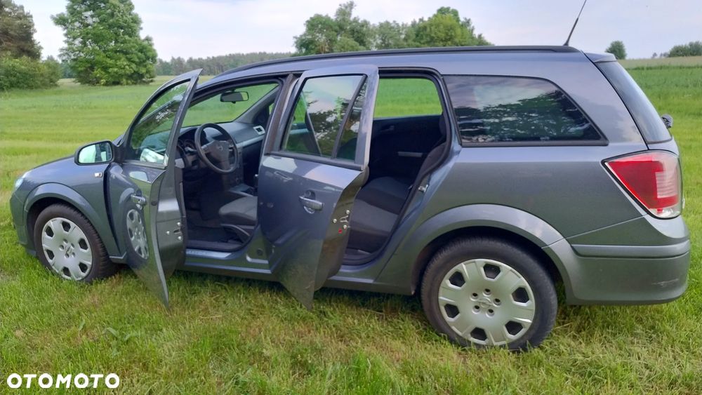 Opel Astra 1.6 Caravan Enjoy - 30