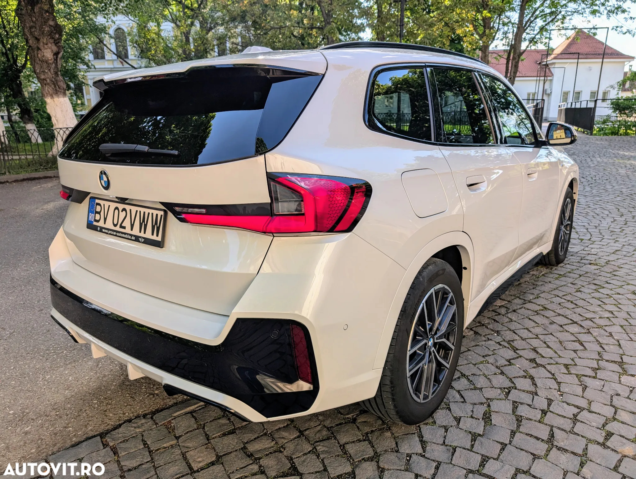 BMW X1 sDrive18i AT - 6