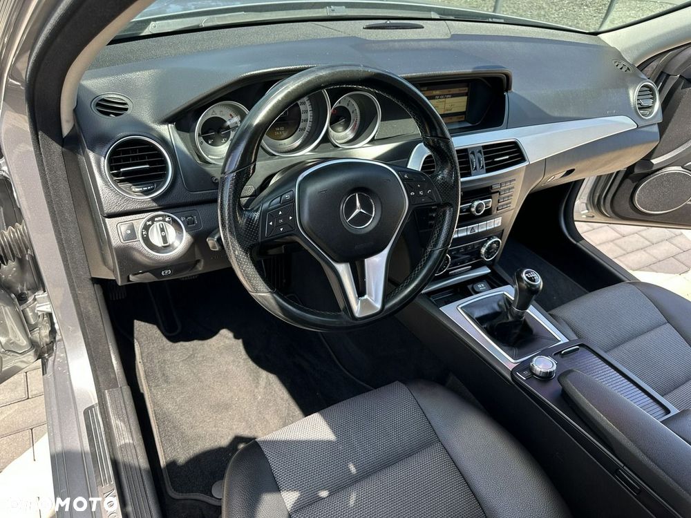 Mercedes-Benz Klasa C 180 BlueEFFICIENCY Avantgarde - 10