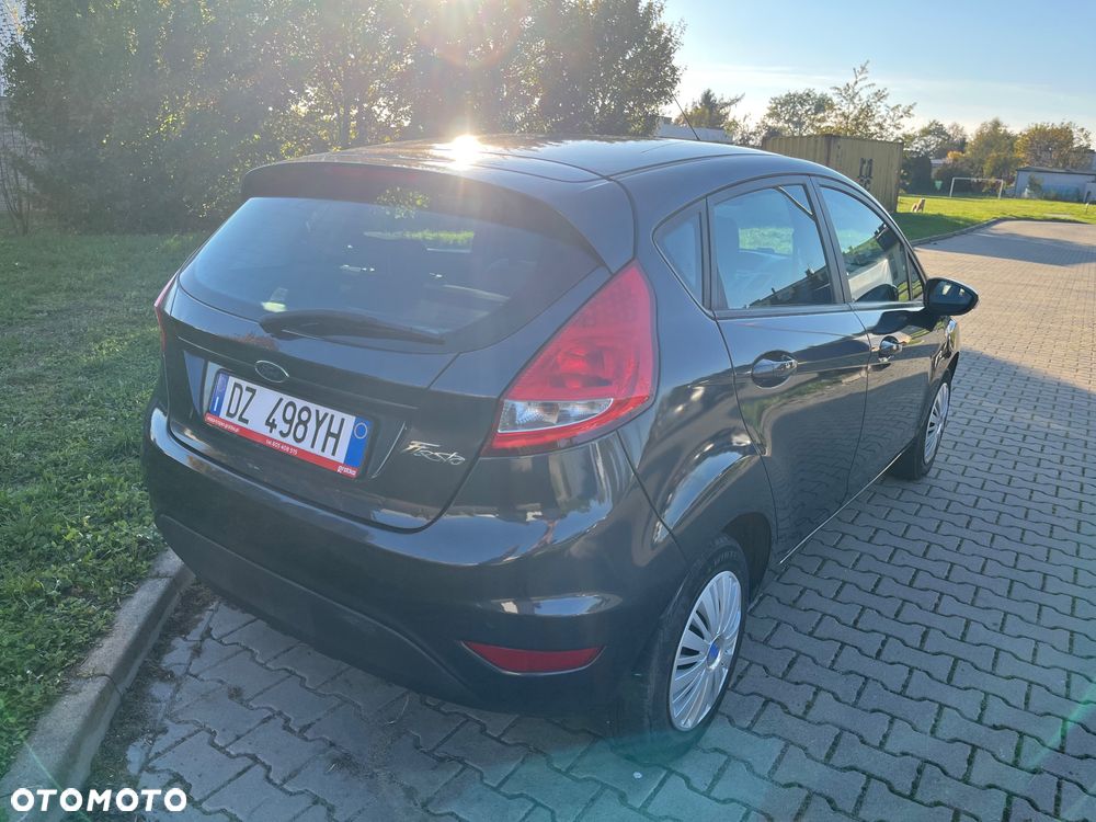 Ford Fiesta 1.25 Ambiente - 8