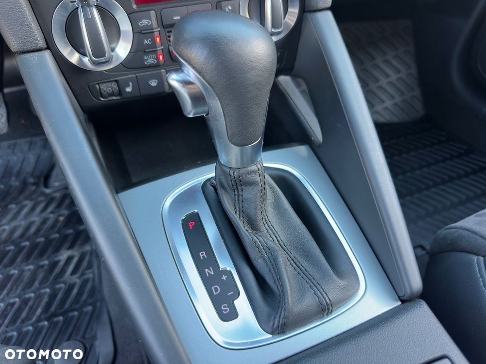 Audi A3 Sportback 1.8 TFSI S tronic S line Sportpaket - 14