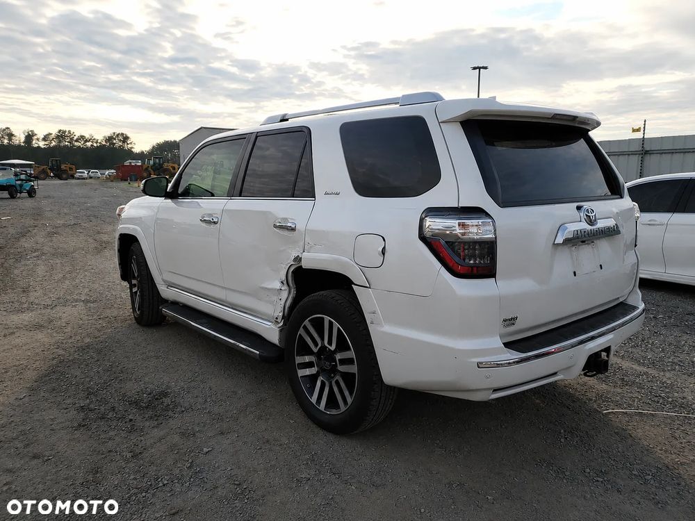 Toyota 4-Runner - 16