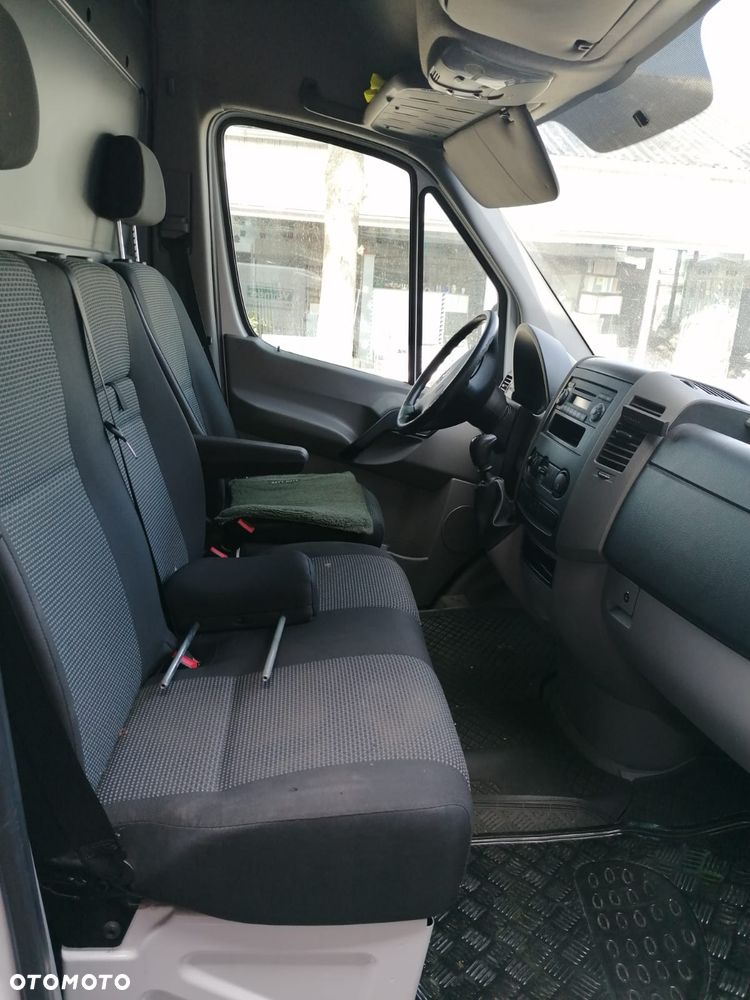 Mercedes-Benz Sprinter - 16