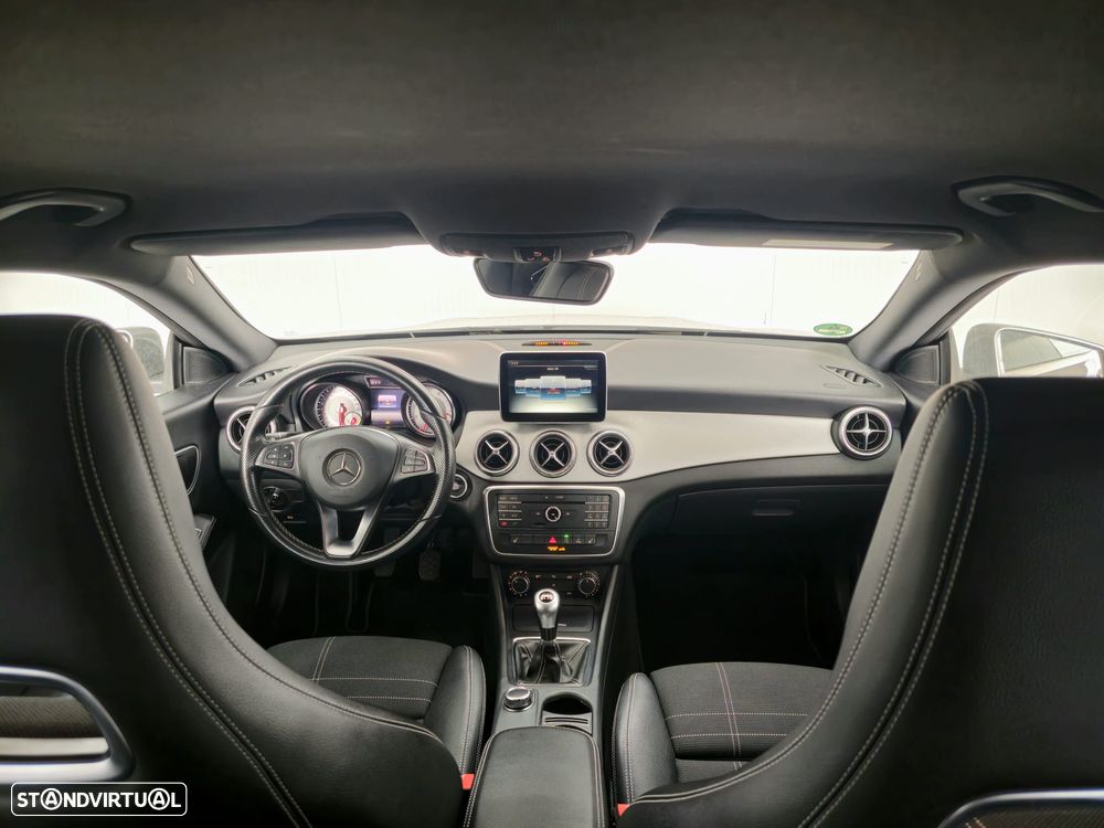 Mercedes-Benz CLA 180 UrbanStyle Edition - 7